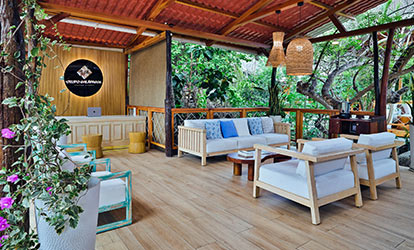 Grupo Galapagos travel agency.