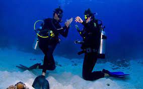 rescue divers galapagos island santa cruz course